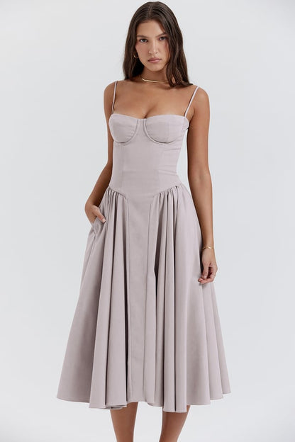 Carmen™ | Robe midi sans manches avec coupe corset