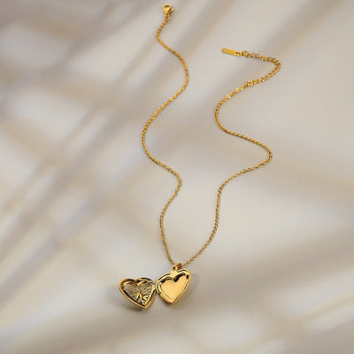 COLLIER COEUR PHOTO