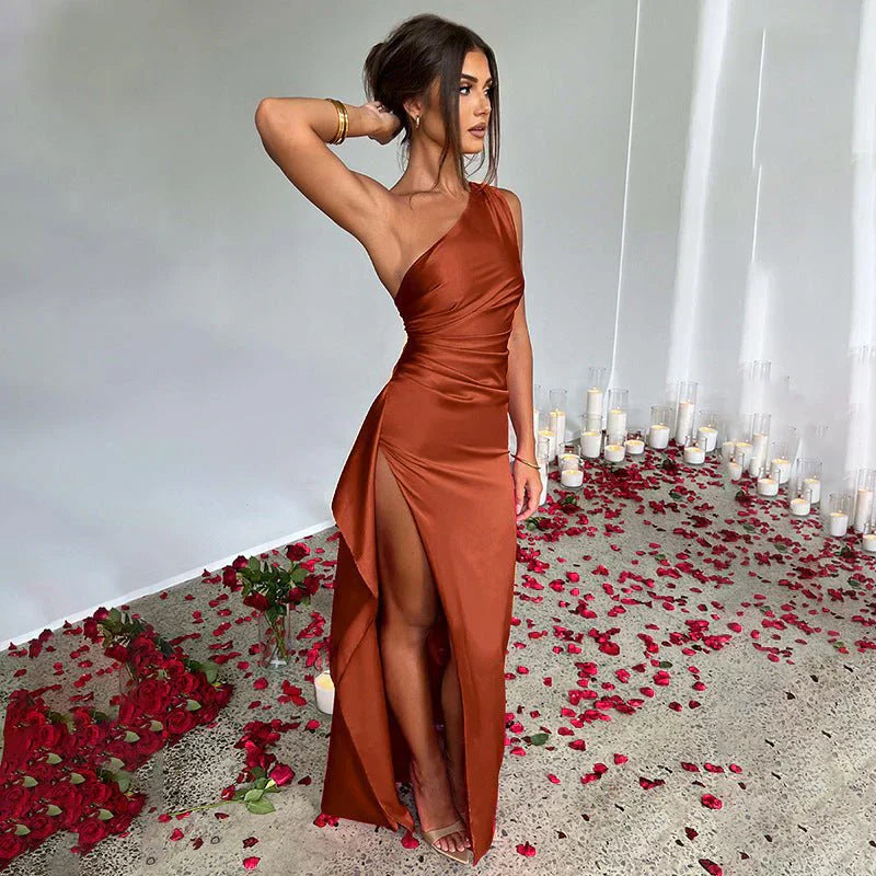 Miloslava™ | Robe de luxe asymétrique avec fente haute